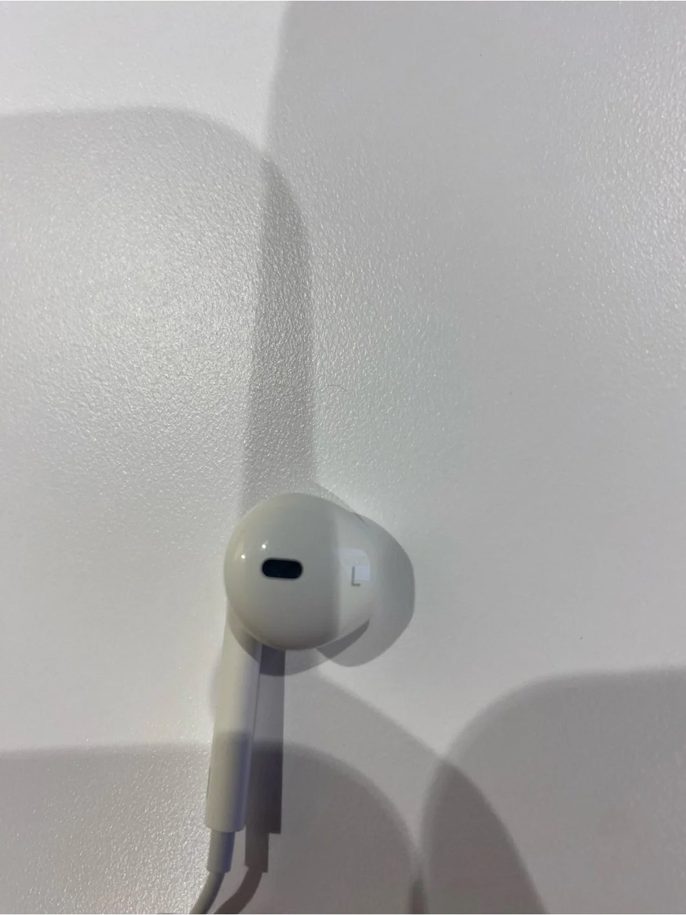 Apple EarPods 3.5mm Jack - NEW Never Worn - Genuine Apple Wired Earbuds